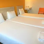 Hotelf1 Porte De Chatillon Hotel *