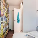 Hotelf1 Porte De Chatillon Hotel *