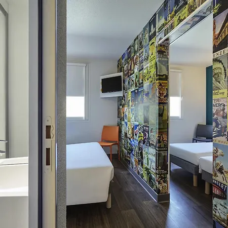 Hotelf1 Porte De Chatillon Hotel