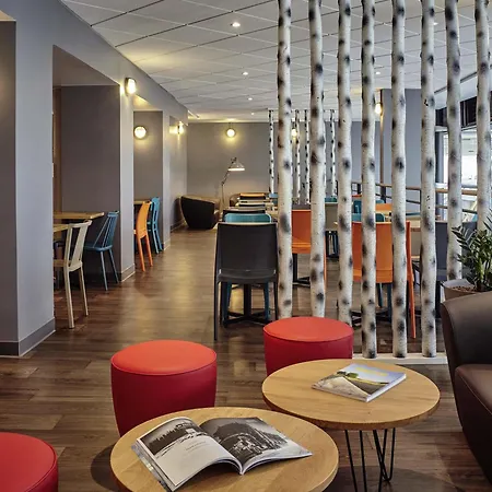 Hotel Hotelf1 Porte De Chatillon Parigi