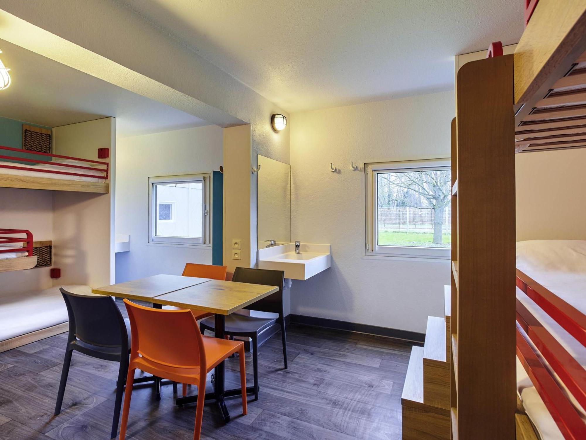 Hotelf1 Porte De Chatillon Hotel *