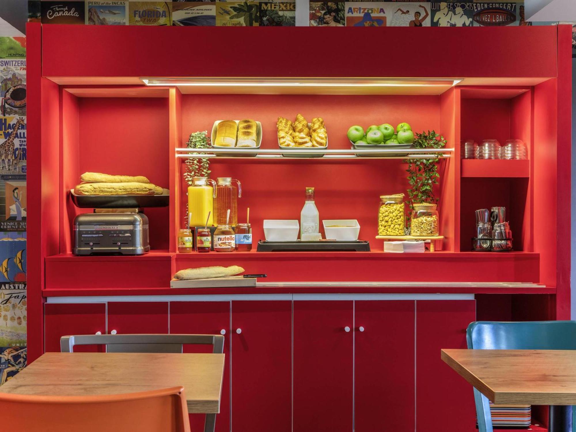 Hotelf1 Porte De Chatillon Parigi