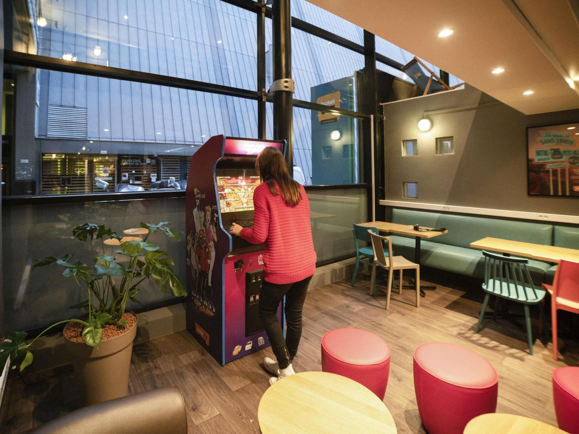 Hotelf1 Porte De Chatillon