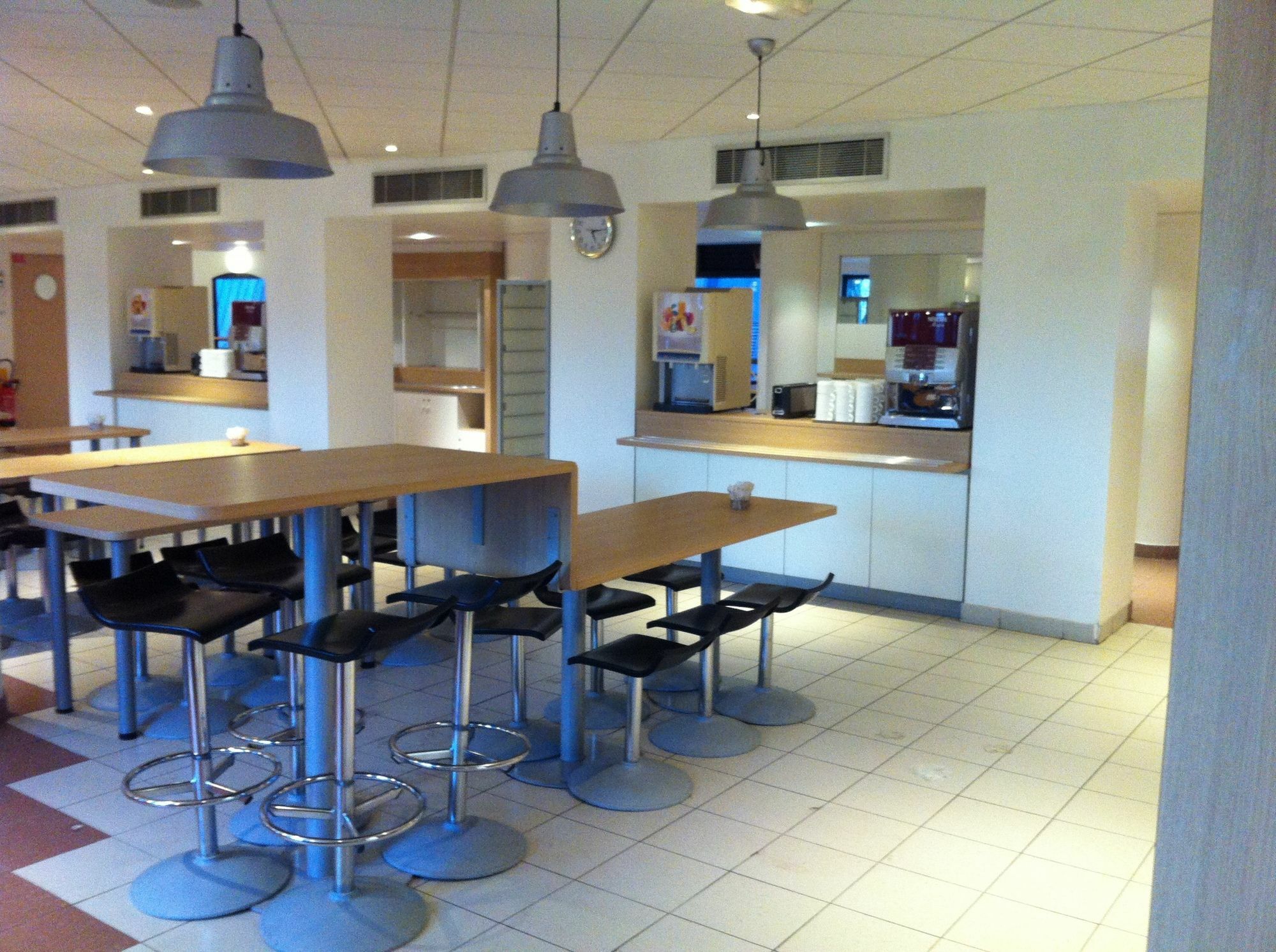 Hotel Hotelf1 Porte De Chatillon Parigi